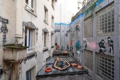 Walled off Hotel Paris - image 21