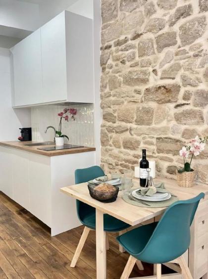 B 1599 - Stunning studio in Le Marais - image 25