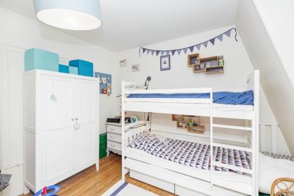 Large Apartment For A Family 2 Adults Max! - image 29