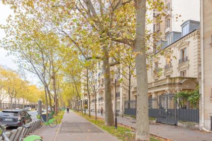 Paris Eiffel Studio - image 22