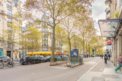 Paris Eiffel Studio - image 24