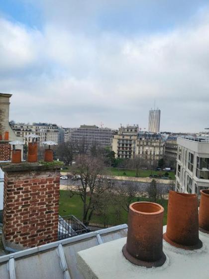 Avenue Foch Luxury Penthouse with concierge - image 24