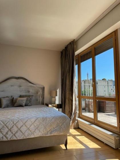 Avenue Foch Luxury Penthouse with concierge - image 26