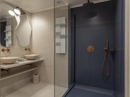 The Blue Suite on Champs Elysées Avenue - image 25