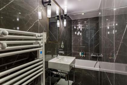 Luxury 3 bedroom 2 bathroom apartment - Louvre - image 24