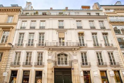 Luxury 3 bedroom 2 bathroom apartment - Louvre - image 28