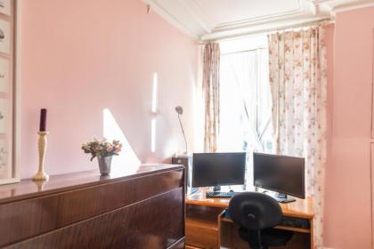 Beautiful 120m near the Sainte-Chapelle - image 21