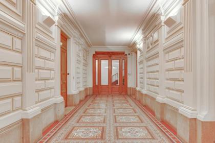 LOUVRE-MONTORGEUIL PARIS HISTORICAL CENTER - image 21