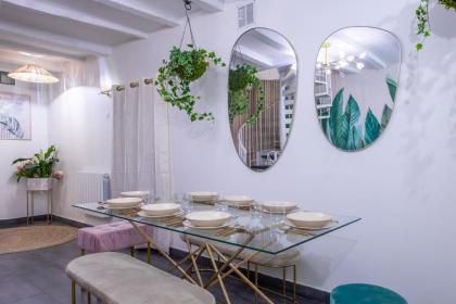 LOUVRE-MONTORGEUIL PARIS HISTORICAL CENTER - image 26