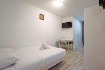 Nice studio near Montparnasse - image 24