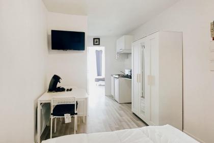 Nice studio near Montparnasse - image 26