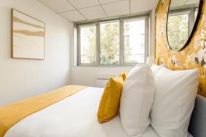 Cosy 3 bedroom 2 bathroom - Eiffel Tower - image 23