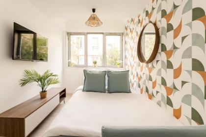 Cosy 3 bedroom 2 bathroom - Eiffel Tower - image 24