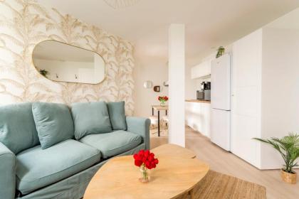 Cosy 2 bedroom 1 bathroom - Eiffel Tour - image 24