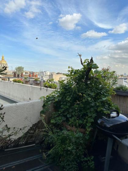 ROOFTOP EIFFEL TOWER two bedrooms suite 1200sq ft - image 22