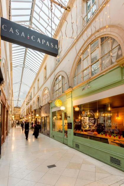 Cosy 2 bedrooms with 1 bathroom - Opera - image 30