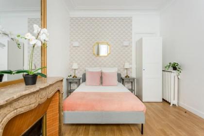 Cosy 3 bedroom and 2 Bathroom - Opera - image 28