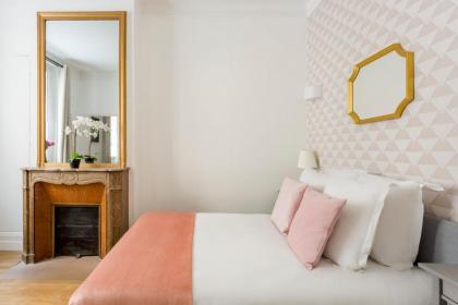 Cosy 3 bedroom and 2 Bathroom - Opera - image 29