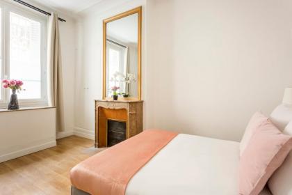 Cosy 3 bedroom and 2 Bathroom - Opera - image 30