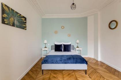 Cosy 5 Bedrooms and 2 Bathrooms - Le Marais - image 28