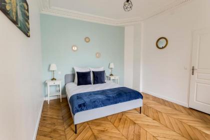 Cosy 5 Bedrooms and 2 Bathrooms - Le Marais - image 29