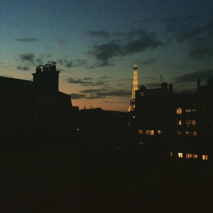 Parisian apartment with Eiffel Tower view - image 21