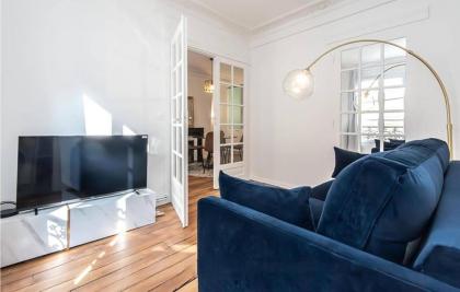 Amazing Apartment In Paris With Wifi And 1 Bedrooms - image 21