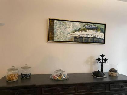 Artist's house - image 24