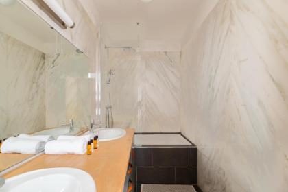 Veeve - Colourful Chords - image 29