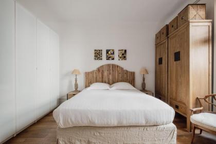 Veeve - La Vie Est Belle - image 24