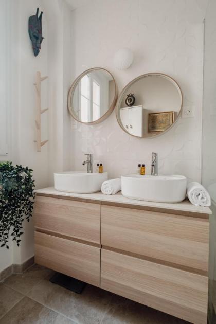 Veeve - La Vie Est Belle - image 26