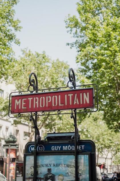 Veeve - La Vie Est Belle - image 30