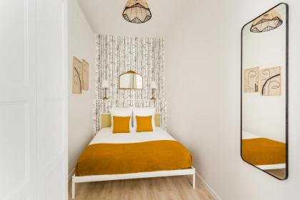Cosy 3 bedroom & 2 bathroom Apartment - Opera - image 26