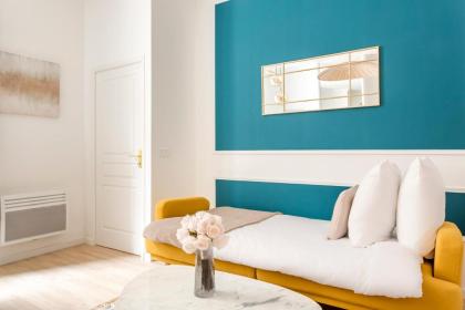Cosy 3 bedroom & 2 bathroom Apartment - Opera - image 29