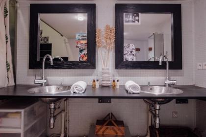 Veeve - Industrial Chic - image 25