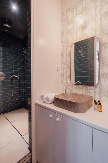 Veeve - Poetic Harmony - image 27