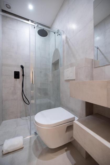 Loft in canal saint martin - image 25