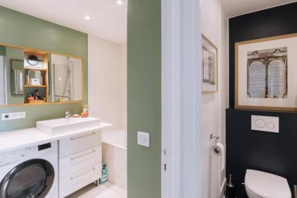 Beautiful Apart for 2 in Les Buttes Chaumont - image 26