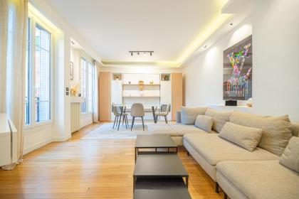 Cosy flat - EIFFEL TOWER - image 21