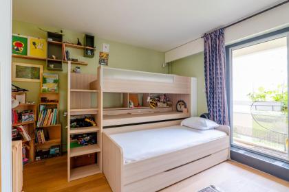 Veeve - Mid-century Maestro - image 28