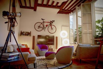 Le Marais-Temple -Somptueux appart d'artiste - image 23