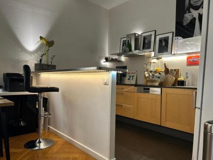 Le Marais-Temple -Somptueux appart d'artiste - image 25