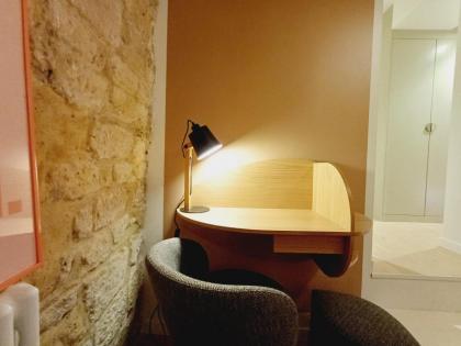 Happy Stay Paris - Marais Deluxe Suite - image 21