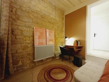 Happy Stay Paris - Marais Deluxe Suite - image 22