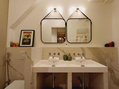 Happy Stay Paris - Marais Deluxe Suite - image 26