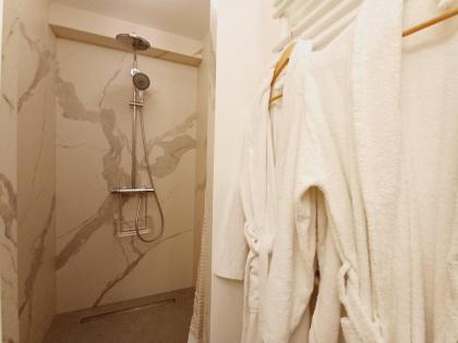 Happy Stay Paris - Marais Deluxe Suite - image 28