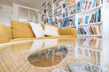 Balcony with view Sacré Coeur - 1BD Apart - image 25