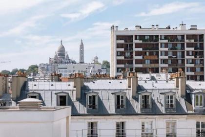 Balcony with view Sacré Coeur - 1BD Apart - image 30