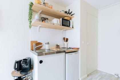 Central & Beautiful Studio for 2 - image 25