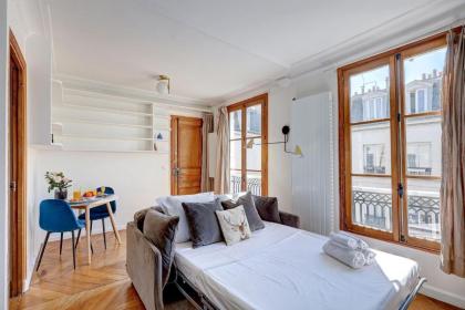 Marais & Places des Vosges - CityApartmentStay - image 23